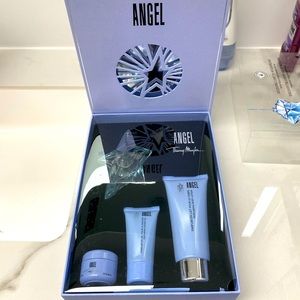 Mugler Angel Eau De Parfum Luxury Holiday Gift Set